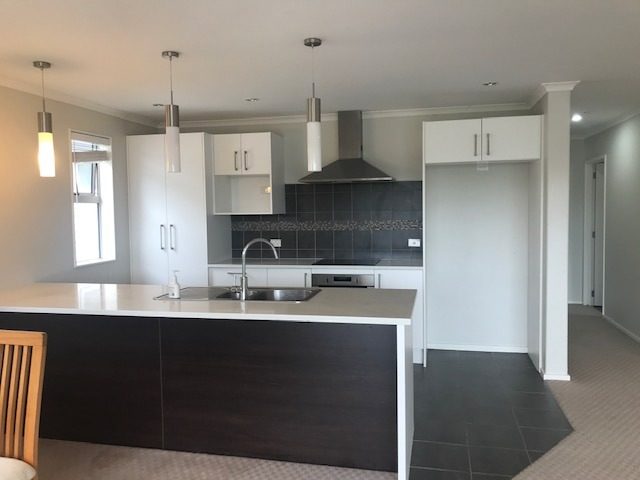 11B Nimstedt Avenue, Oteha, Auckland - Carousel 2