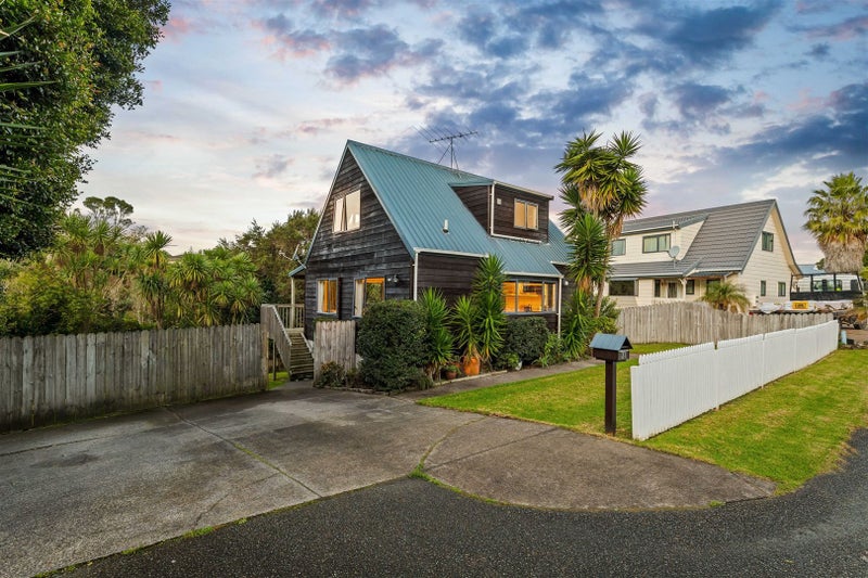 21 Carillon Place, Massey, Auckland - Carousel 2