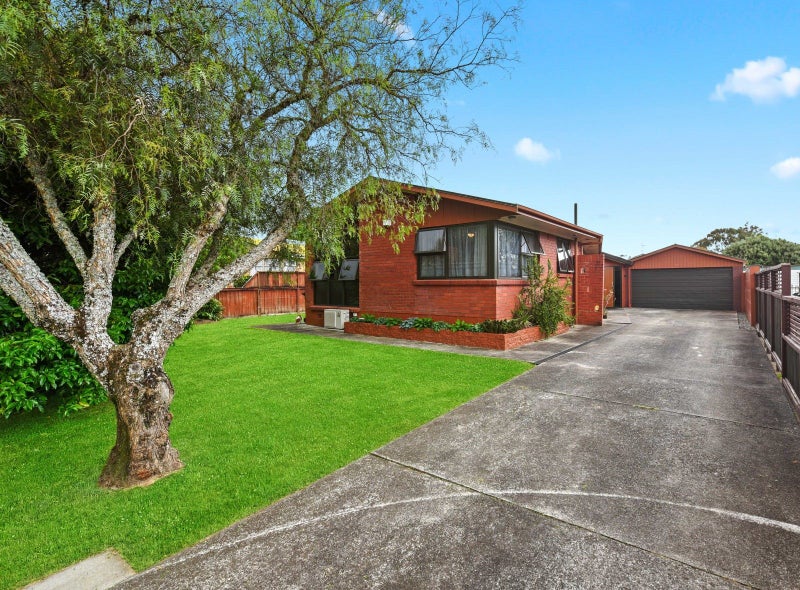 37 Pulham Crescent, Queenwood, Hamilton - Carousel 1