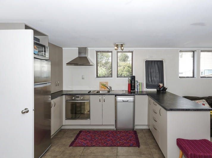 50A Awaroa Road, Sunnyvale, Auckland - Carousel 2