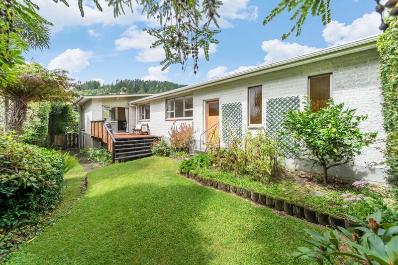 14A Forest Road, Pinehaven, Upper Hutt - Carousel 1