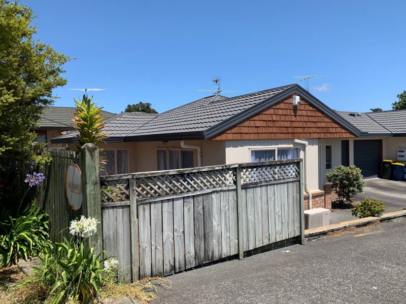 11/520 Don Buck Road, Westgate, Auckland - Carousel 9