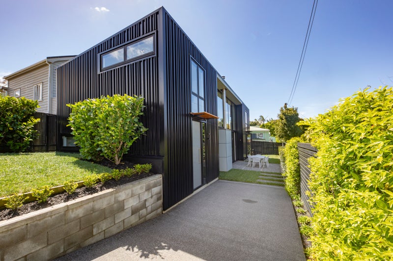 17 Matiere Road, Onehunga, Auckland - Carousel 2