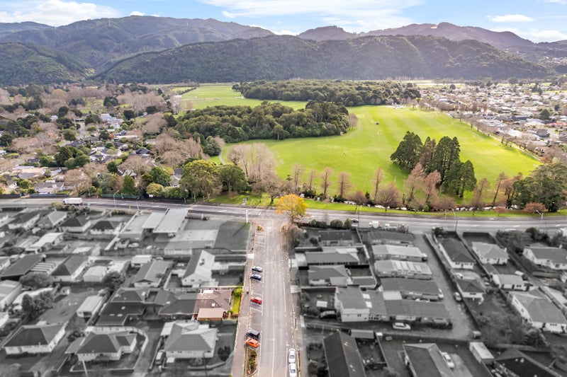 24 Camp Street, Silverstream, Upper Hutt - Carousel 20