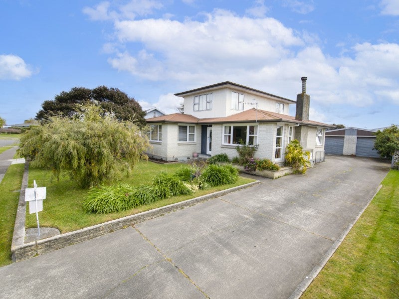 37 Clark Avenue, Pirimai, Napier - Carousel 1