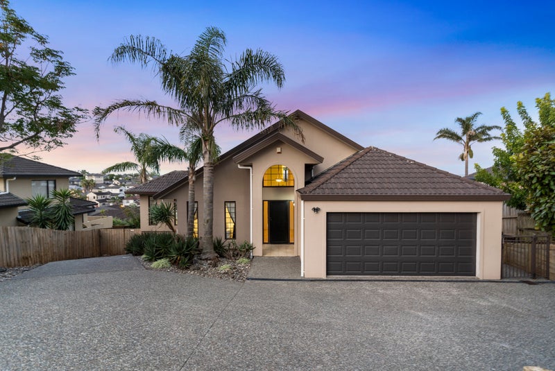 76 Luckens Road, West Harbour, Auckland - Carousel 1