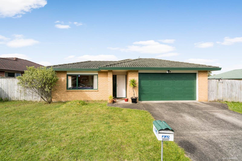 40 Castlefinn Drive, Weymouth, Auckland - Carousel 1