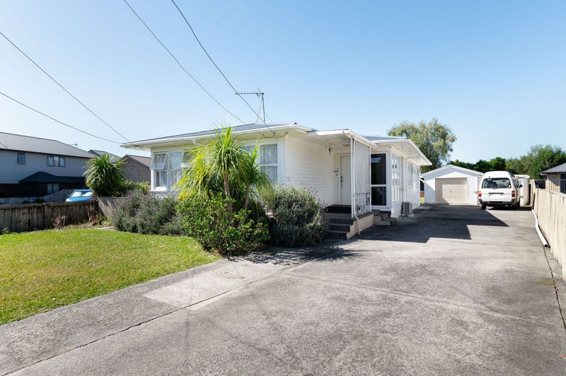 24 Beatty Street, Melville, Hamilton - Carousel 1