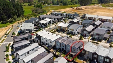 15 Wai Place, Westgate, Auckland - Carousel 1