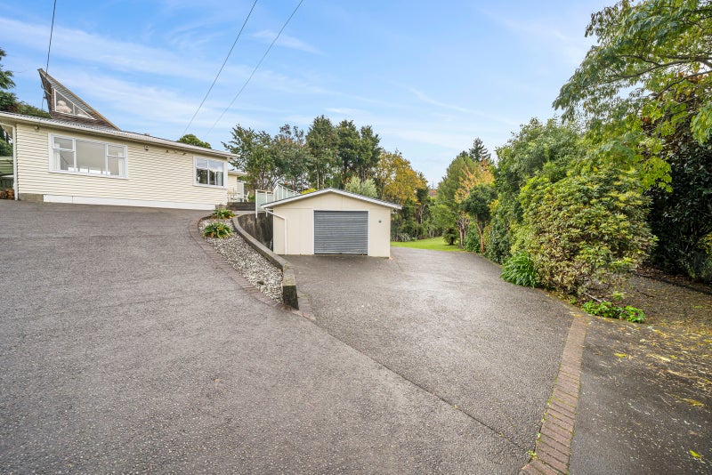 71 Hine Road, Wainuiomata, Lower Hutt - Carousel 19