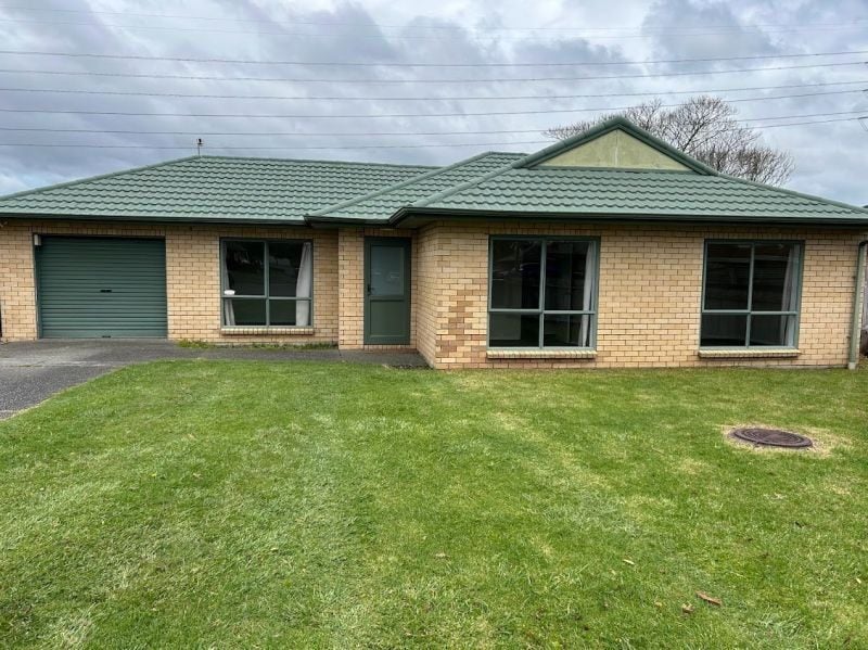 33 Pateke Drive, Takanini, Auckland - Carousel 1