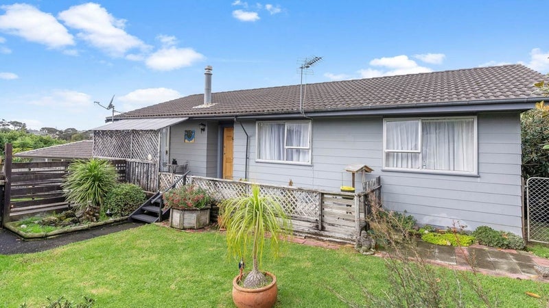 6 Chislehurst Street, Henderson, Auckland - Carousel 1
