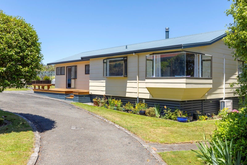 28 Epping Place, Richmond Heights, Taupo - Carousel 1