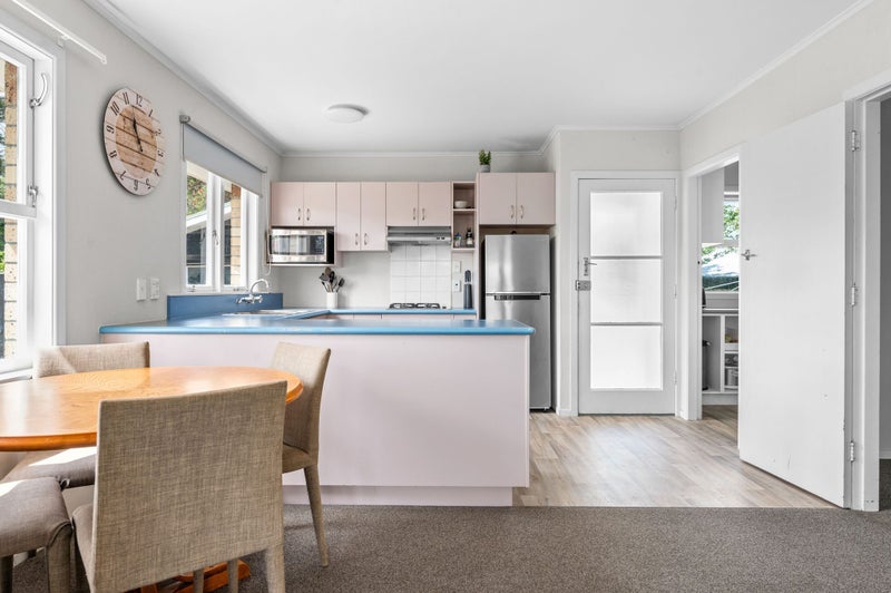 8 Casper Street, Fairfield, Hamilton - Carousel 2