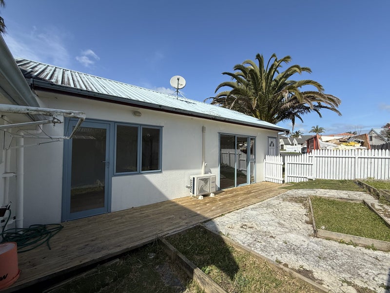 25 Fearnley Grove, Albany, Auckland - Carousel 1