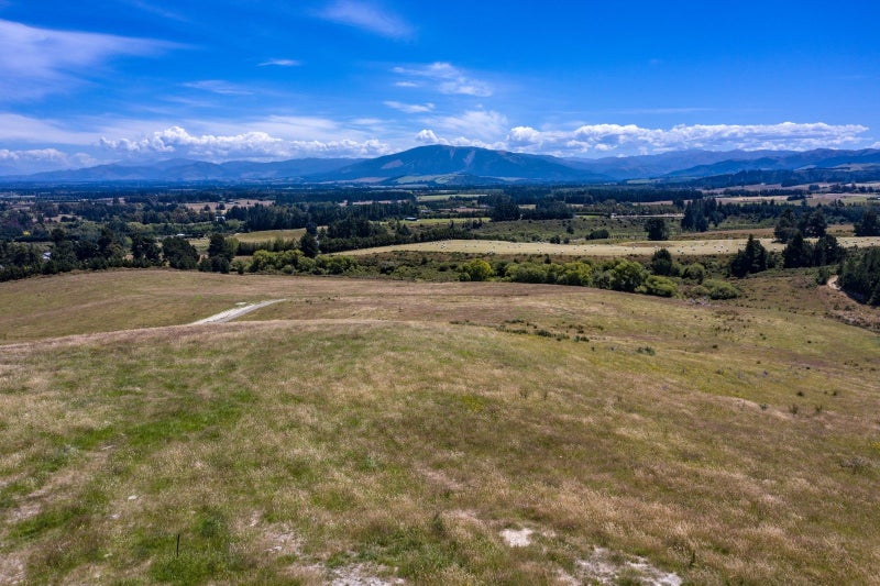 13 Mission Downs Lane, Loburn, Loburn - Carousel 1