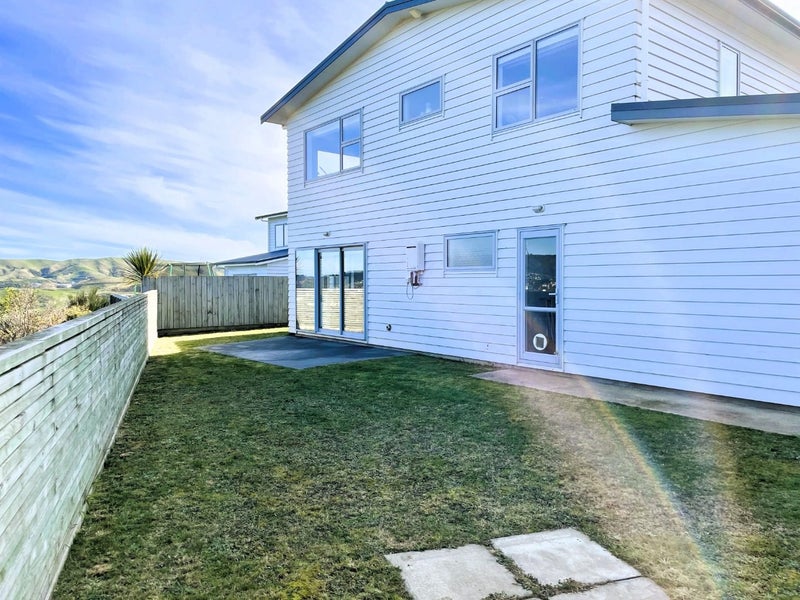 28 Havana Rise, Grenada Village, Wellington - Carousel 17