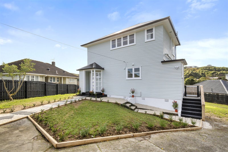 20 Brown Grove, Ranui, Porirua - Carousel 20