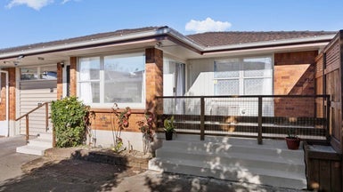 2/33 Central Avenue, Papatoetoe, Auckland - Carousel 1