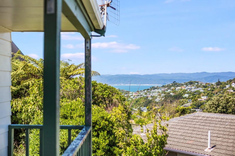 7 John Witton Drive, Crofton Downs, Wellington - Carousel 2