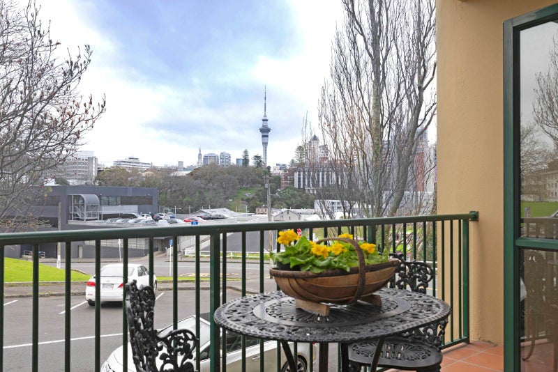 8 Parnell Road, Parnell, Auckland - Carousel 1