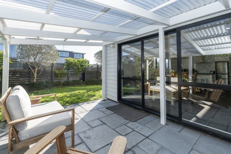 14 Rebekah Crescent, Flagstaff, Hamilton - Carousel 2