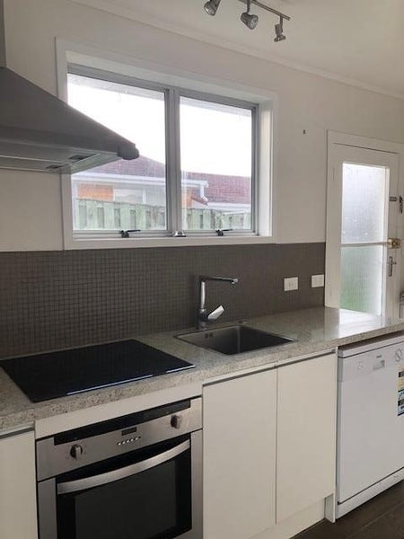 1/42 Howard Hunter Avenue, St Johns, Auckland - Carousel 1