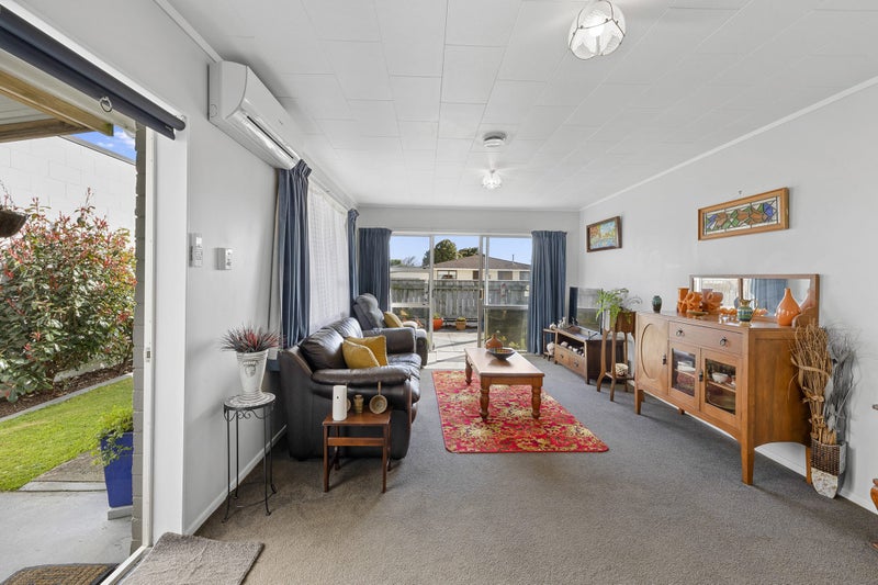 6 Lyn Street, Lynmouth, New Plymouth - Carousel 2