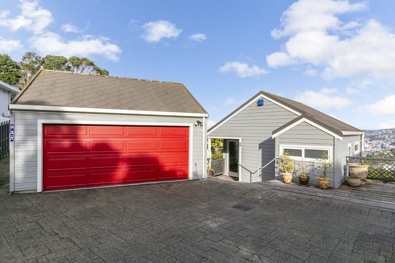 2/93A Jubilee Road, Khandallah, Wellington - Carousel 18