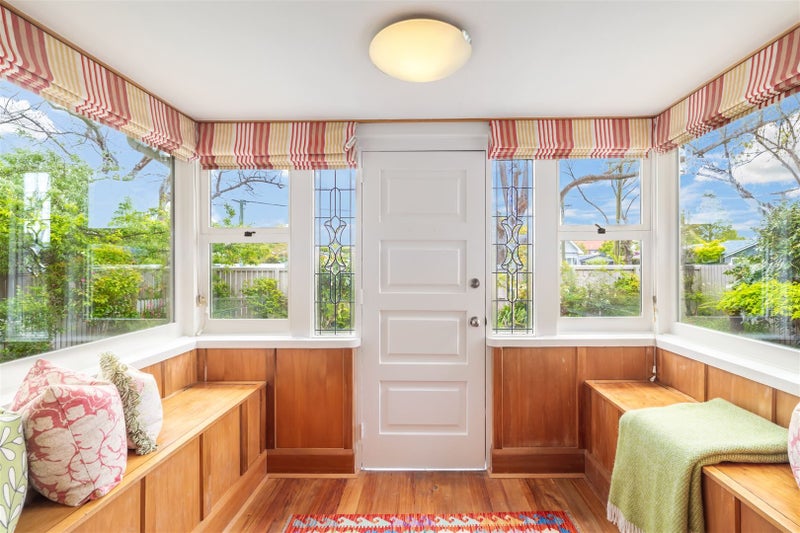 8 Dee Street, St Albans, Christchurch - Carousel 2