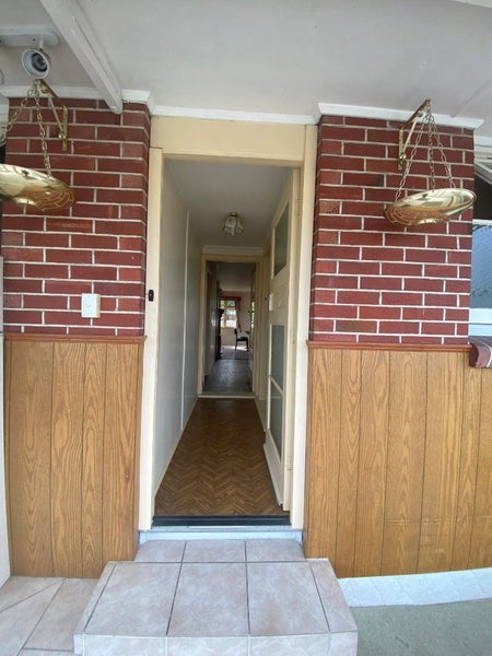 16 Middlepark Road, Sockburn, Christchurch - Carousel 2