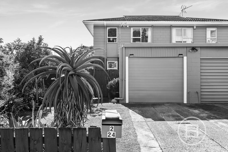 2/24 Glynnbrooke Street, Te Atatu South, Auckland - Carousel 1