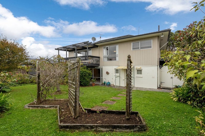 2/371 East Coast Road, Mairangi Bay, Auckland - Carousel 2