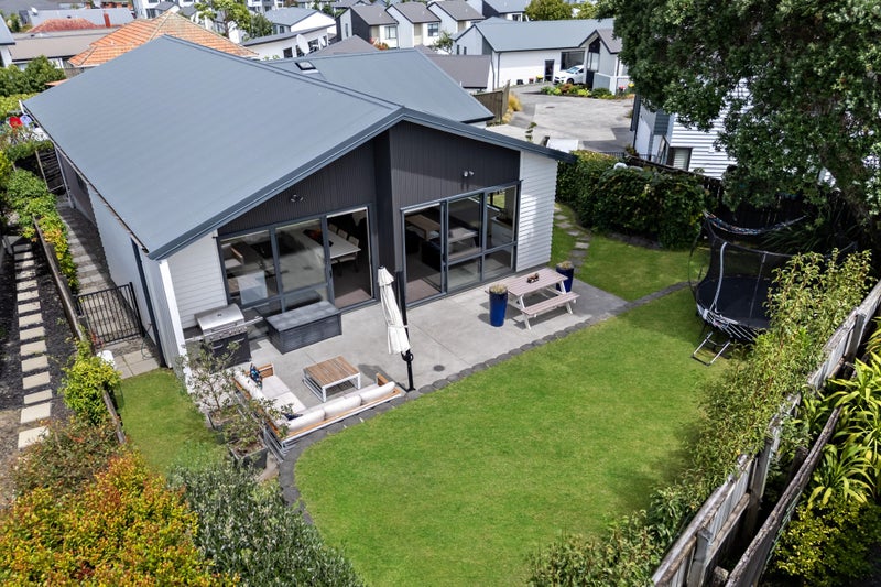 34B Torrington Crescent, Glen Inne, Auckland - Carousel 2