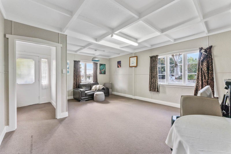 44 Finlayson Avenue, Clendon Park, Auckland - Carousel 1