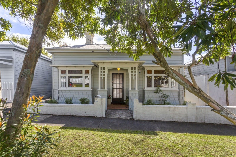 24 Rutland Road, Stanley Point, Auckland - Carousel 1