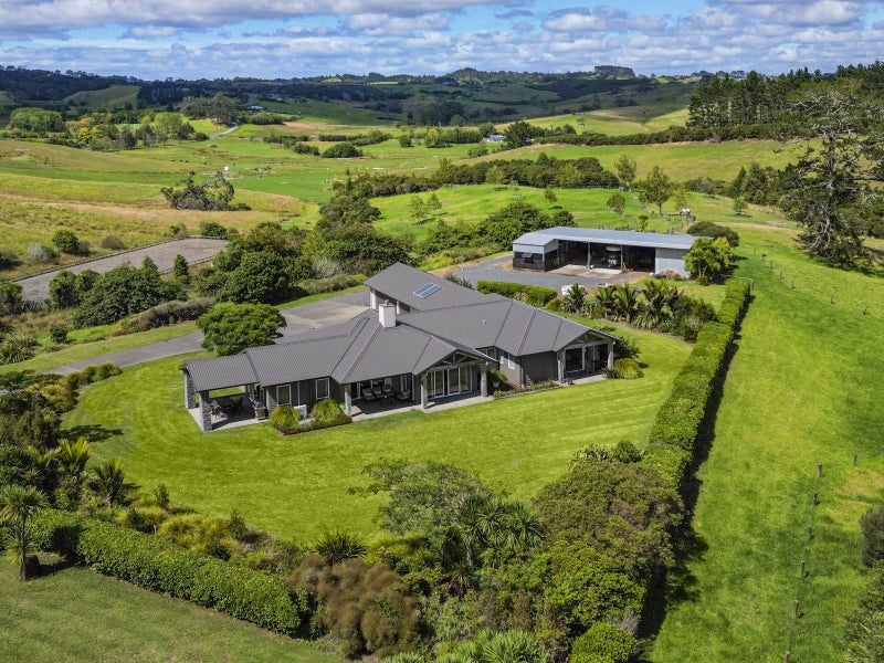 263 Whitehills Road, Silverdale - Carousel 1