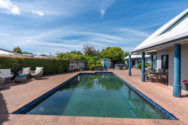 5 Earls Court, Hillcrest, Hamilton - Carousel 25