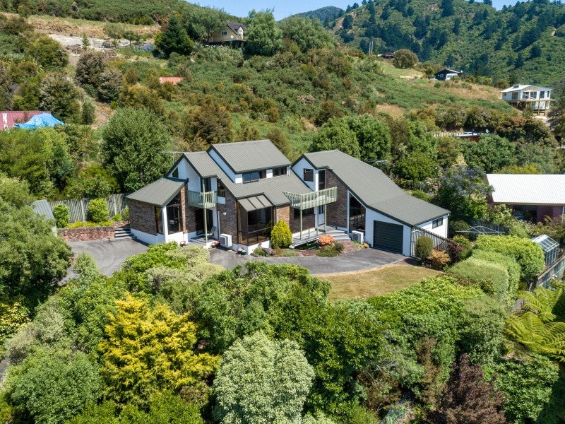 18 Moana View Road, Waikawa, Picton - Carousel 1