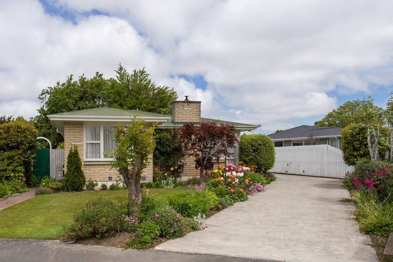 18 Opal Place, Casebrook, Christchurch - Carousel 1