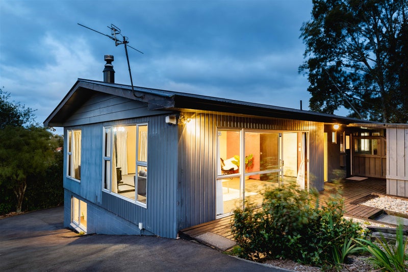 47 Centennial Avenue, Helensburgh, Dunedin - Carousel 2