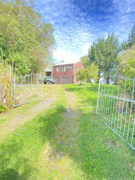 862 Paparata Road, Bombay - Carousel 1