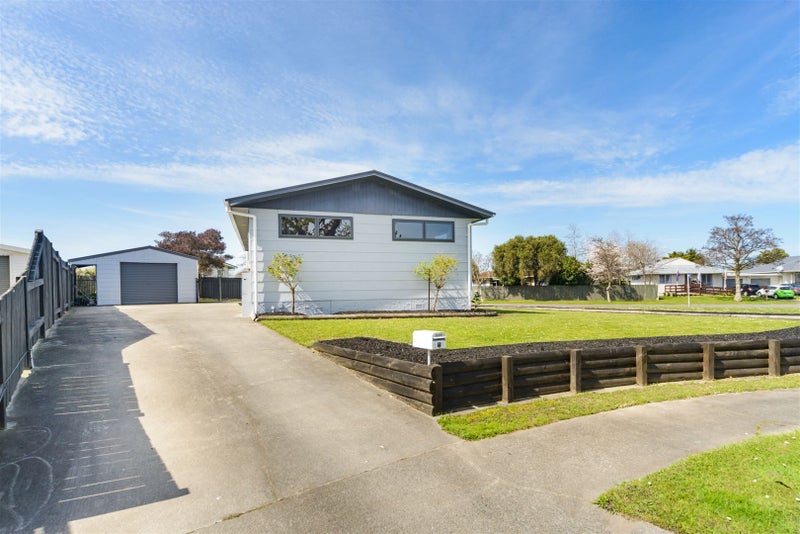 1 Hobbs Place, Westbrook, Palmerston North - Carousel 1