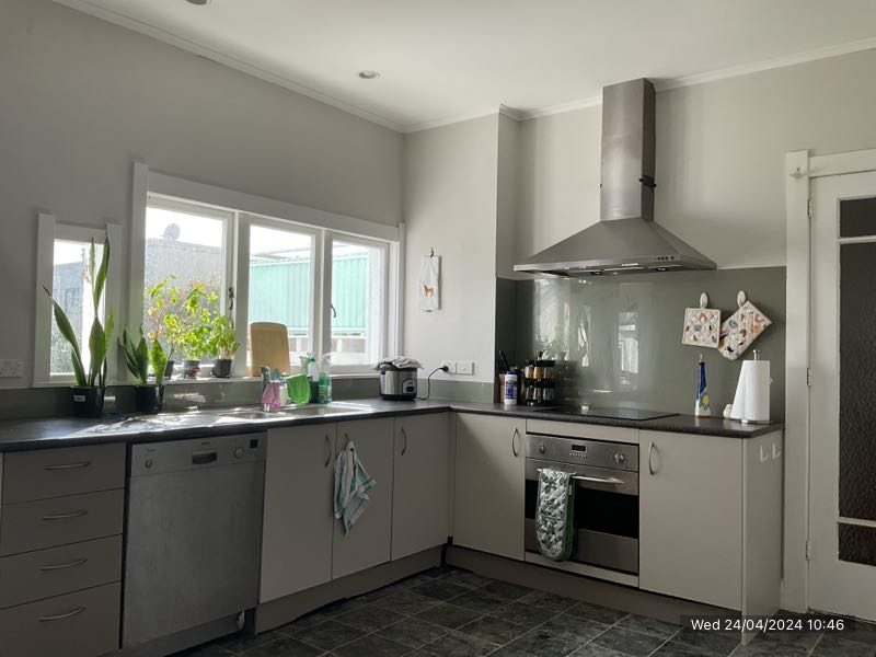 27 Ngaiwi Street, Orakei, Auckland - Carousel 1