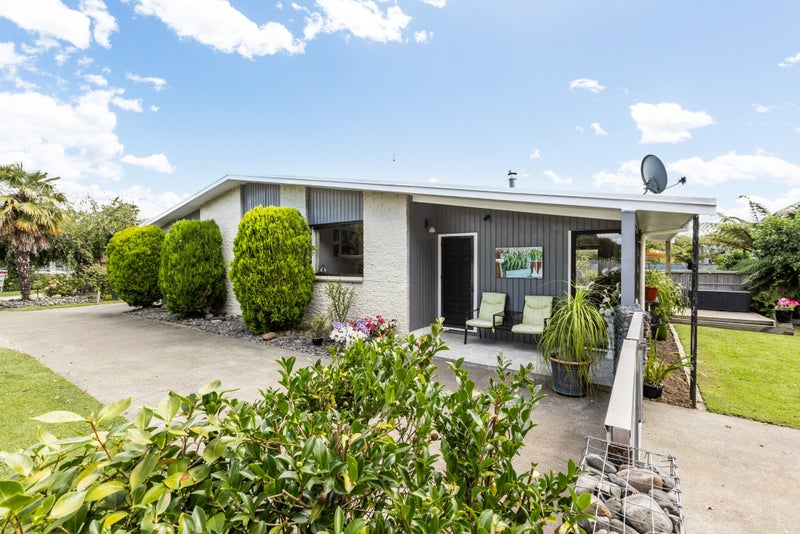 18 Titoki Crescent, Pirimai, Napier - Carousel 1