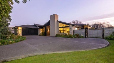 33 Millvale Street, Waikanae, Waikanae - Carousel 1