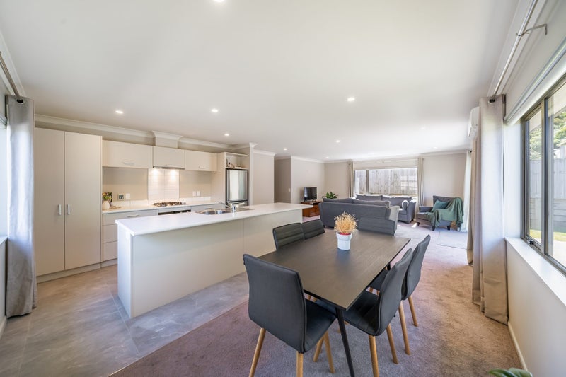 36 Moonsail Drive, Whitby, Porirua - Carousel 2