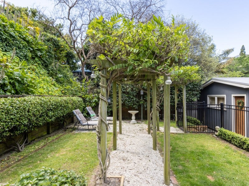 21 Goldsmith Road, Hospital Hill, Napier - Carousel 20