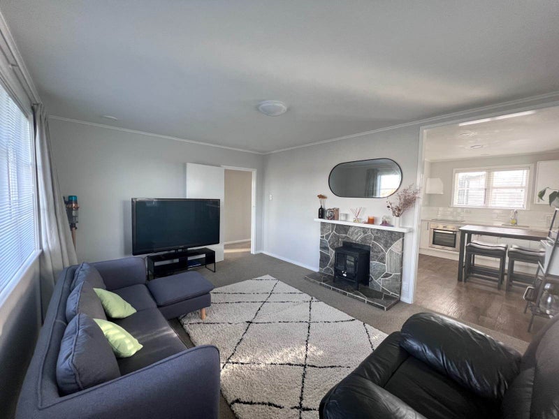 3 Benghazi Road, Panmure, Auckland - Carousel 2