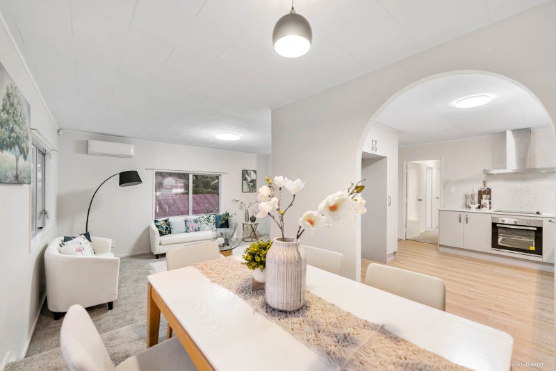 16 Aronia Way, Goodwood Heights, Auckland - Carousel 1